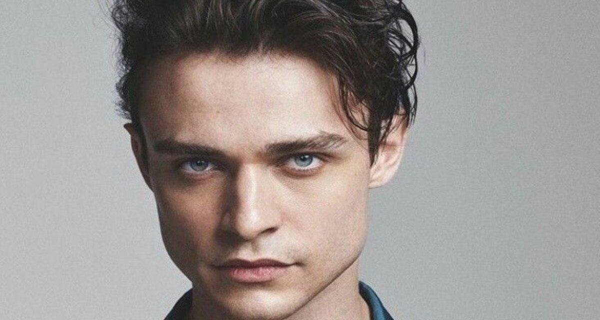 Thomas Doherty se junta ao elenco do filme de terror contemporâneo ‘The Bride’