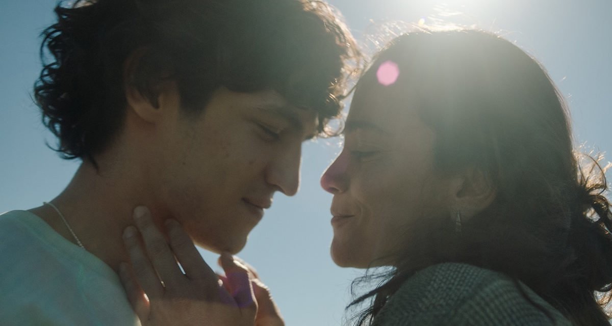 Crítica – Eduardo e Mônica