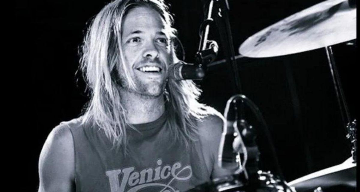 Taylor Hawkins: relembre carreira do baterista do Foo Fighters