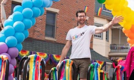 Bros: Comédia romântica gay da Universal Pictures ganha trailer
