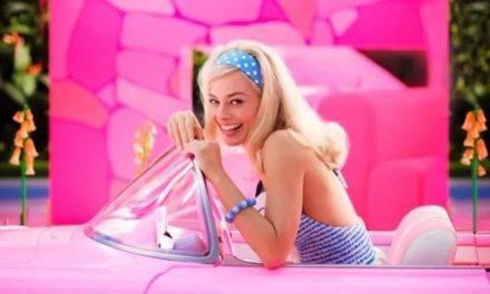 Barbie faz história e arrecada um bilhão de dólares