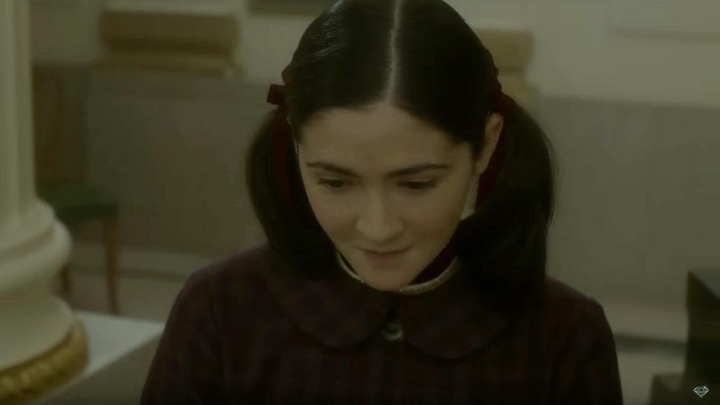 Isabelle Fuhrman como a Órfã