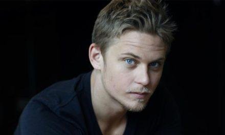 Reboot de Pequenos Espiões escala Billy Magnussen, de 007