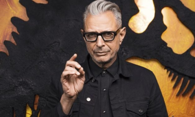 Kaos: Jeff Goldblum irá substituir Hugh Grant como Zeus na série