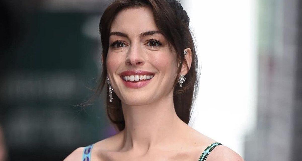 Anne Hathaway e Michaela Coel vão estrelar filme musical Mother Mary, da A24