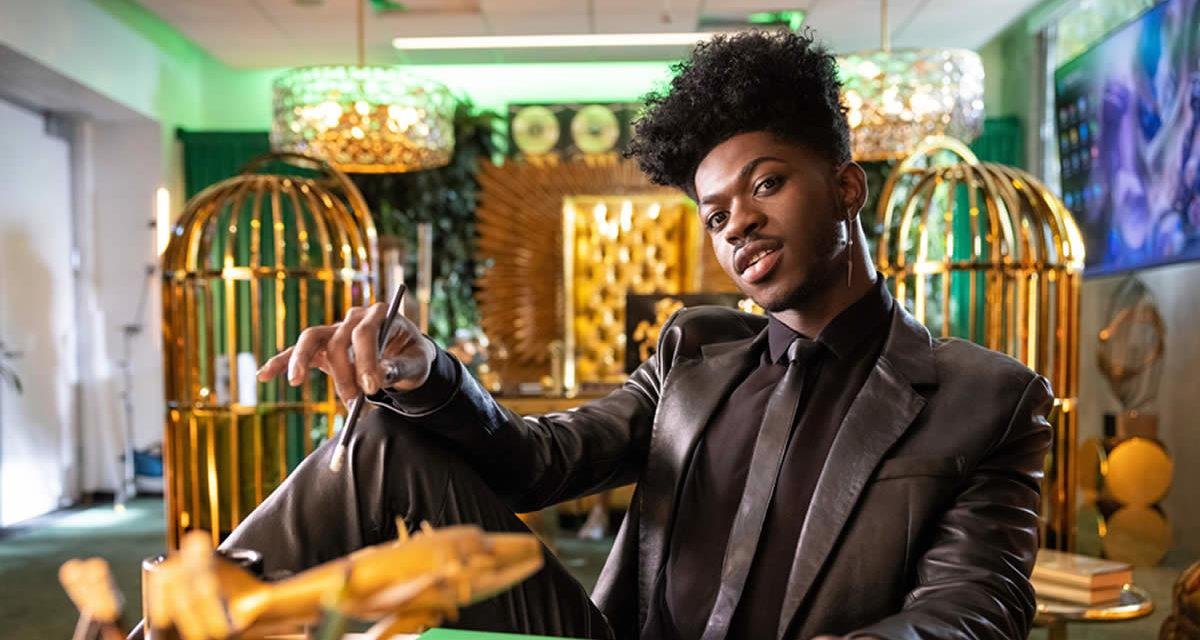 Lil Nas X, novo presidente de League of Legends, lança “Star Walkin”, tema do jogo