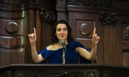 Crítica – Eleita