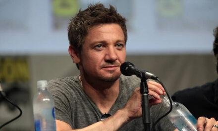 Ator Jeremy Renner sofre acidente na neve e está em estado crítico