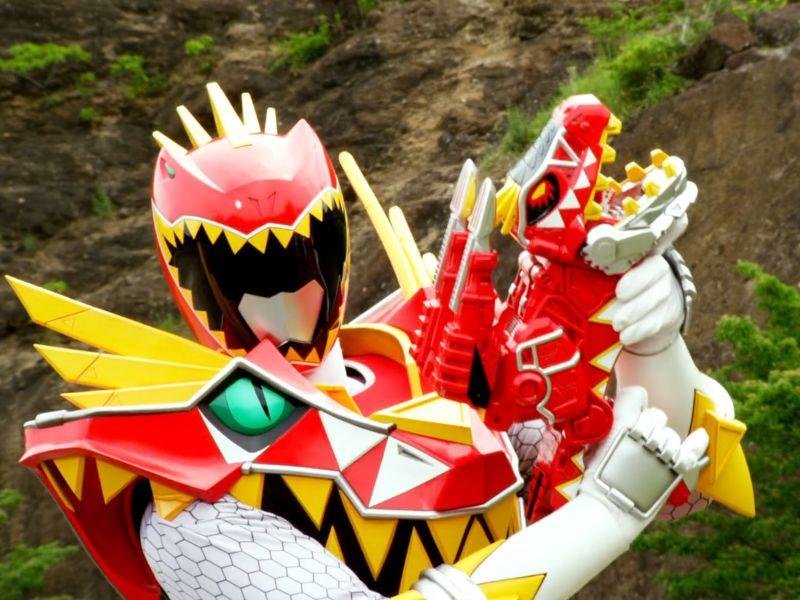Kyoryuger | Dinossauros e carnaval, uma excelente combinação;
Kyoryu Red Carnival