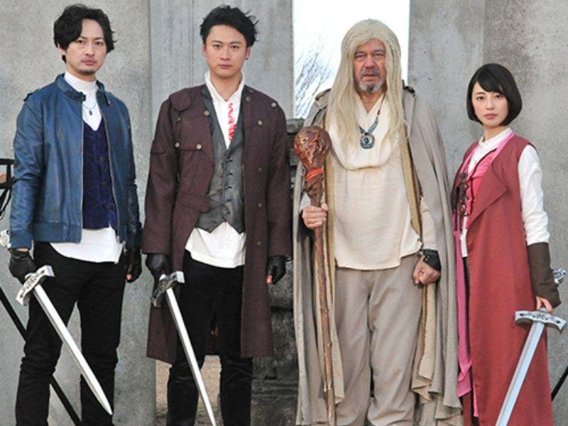 Morre Jiro Dan, ator principal de 'O Regresso de Ultraman'
Jiro Dan como Mentor dos Ryusoulger e em seu último trabalho.