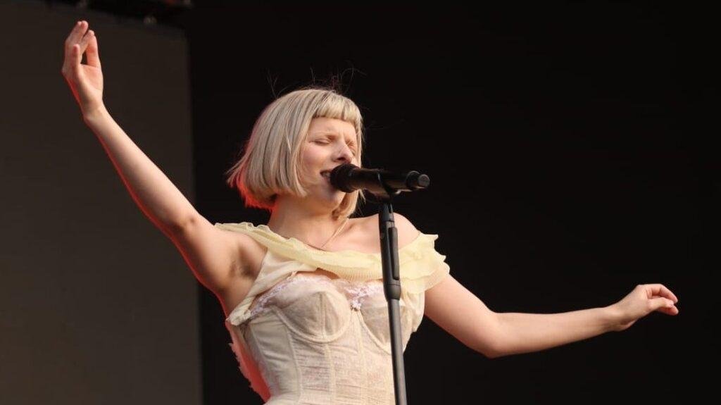 Aurora no Lollapalooza 2023 