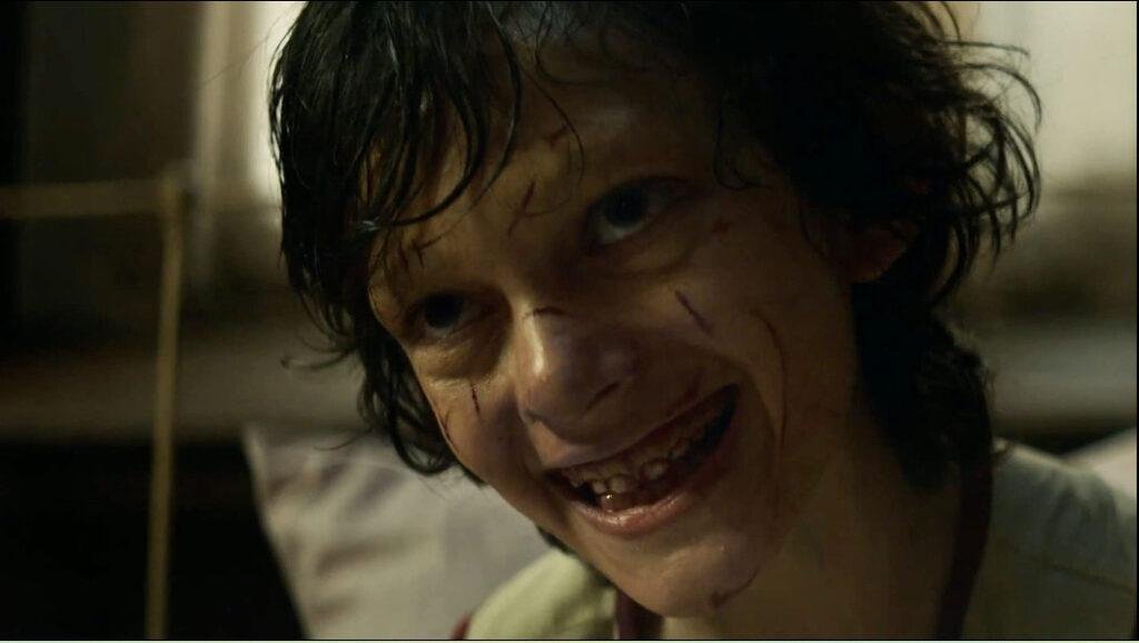  Garoto Henry (Peter DeSouza-Feighoney) - O exorcista do papa