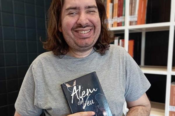 Reprodução: Foto do autor Igor Girão / Livro Além do Véu
