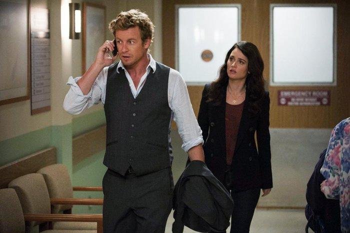 Simon Baker é Patrick Janes na série The Mentalist
