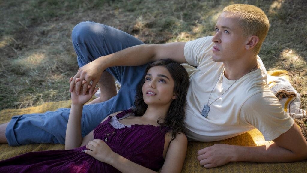 Rachel Zegler e Tom Blyth em A Cantiga dos Pássaros e das Serpentes 