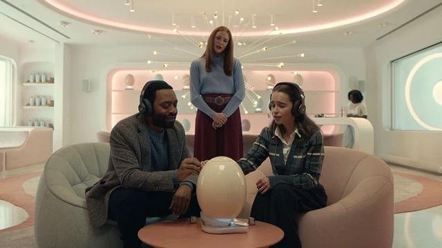 Emilia Clarke protagoniza comédia sci-fi em “The Pod-Generation”