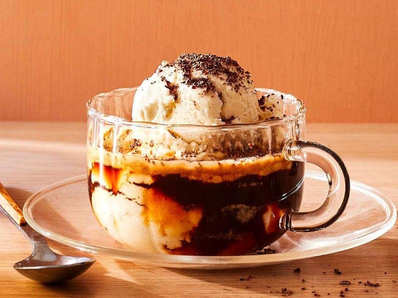 Teste | Affogato: JRPG, cardgame, anime e café com sorvete;Sobremesa Affogato