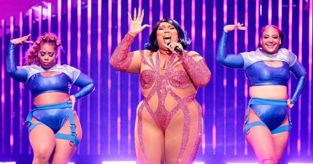 Lizzo é processada por ex-dançarinas