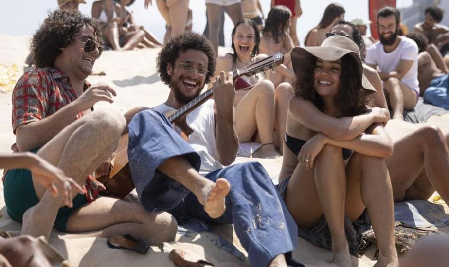 "Meu Nome é Gal" chega aos cinemas no dia 12 de outubro.