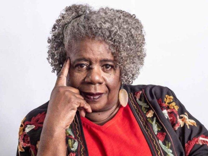 No Dia da Consciência Negra, conheça 5 autores que fazem ou fizeram história, dando voz aos problemas enfrentados pela população negra.