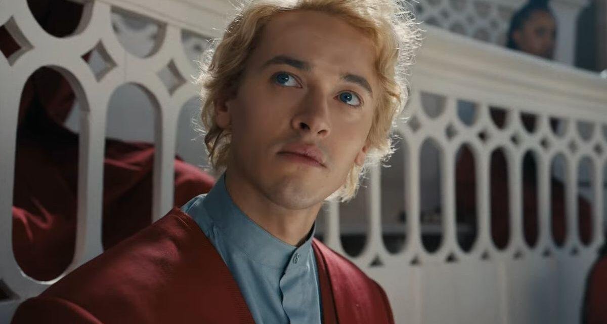 Quem é Tom Blyth? Conheça o protagonista do novo filme de Jogos Vorazes