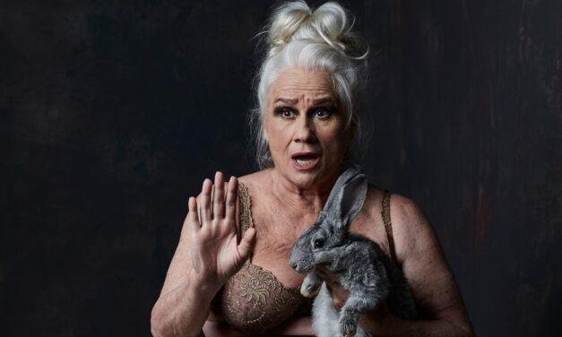 Vera Holtz: Atriz protagoniza Espetáculo “Ficções” no Festival Teatro em Movimento