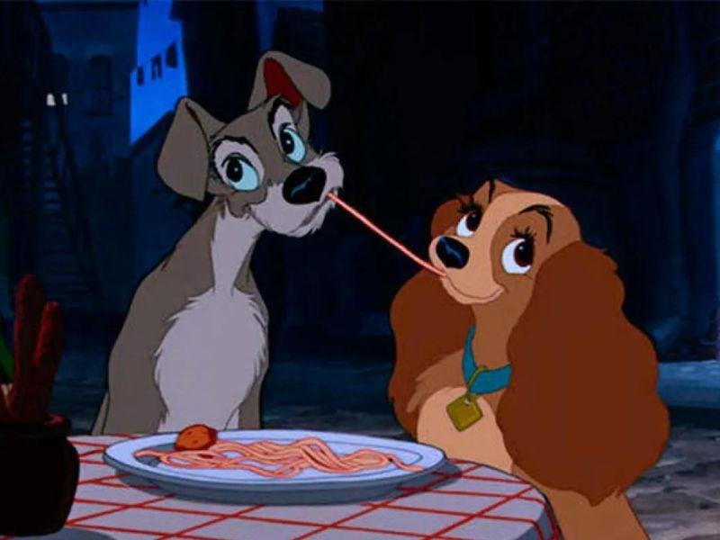 A dama e o vagabundo, cena do macarrão. Vibe natalina em a Dama e o Vagabundo