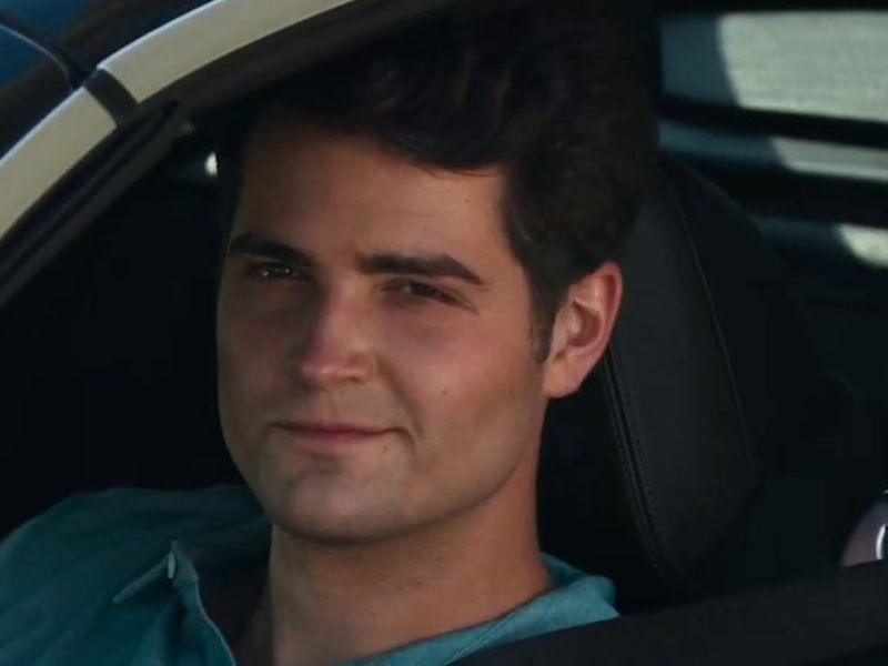 Cole Baird de The Road to Galena vendo sua cidade Galena