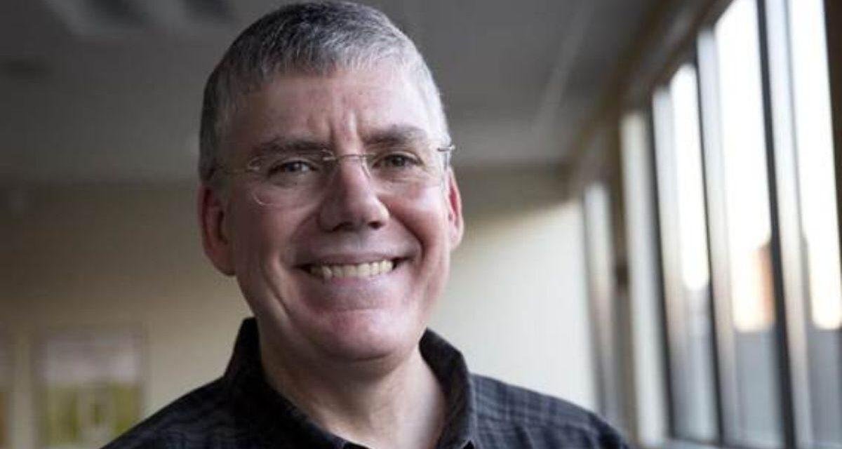 Conheça Rick Riordan, autor de Percy Jackson