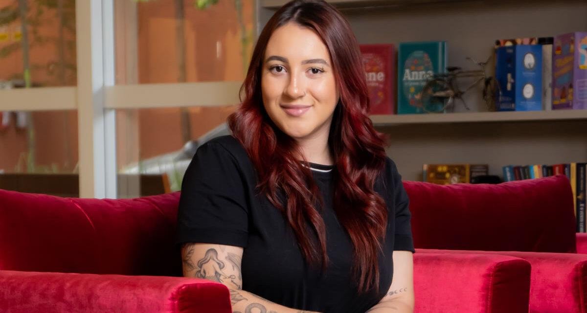 Entrevista com Samara Buchweitz, jovem poetisa nacional