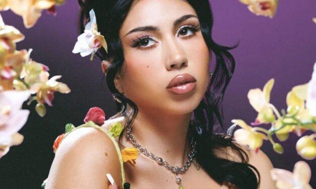 Review | Kali Uchis mescla tradição e contemporaneidade em ‘Orquídeas’