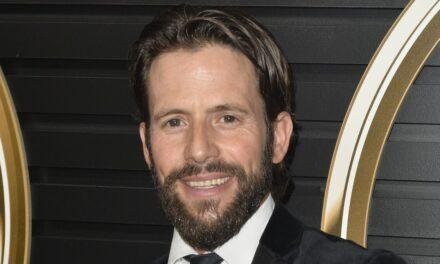 Ator de Speed Racer, Christian Oliver morre com as filhas em queda de avião
