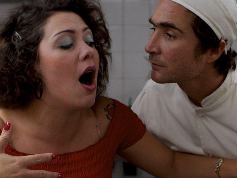 João Miguel e Fabíula Nascimento em Estômago, presente na lista de filmes de suspense nacionais.