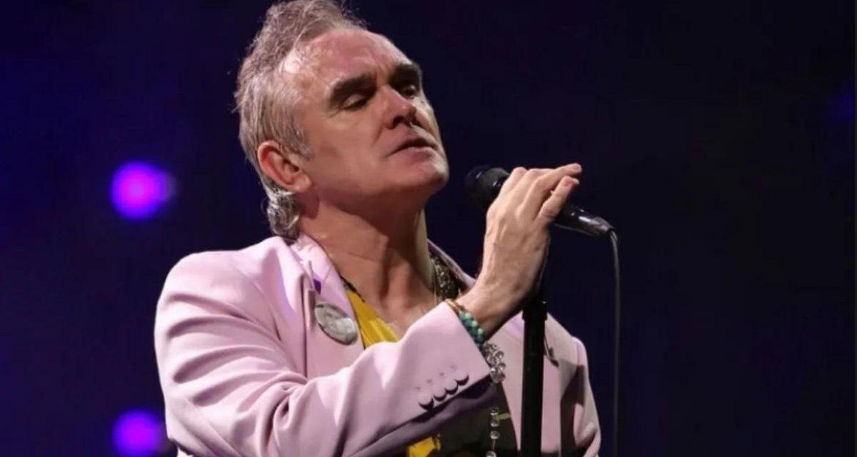Morrissey novamente cancela shows no Brasil