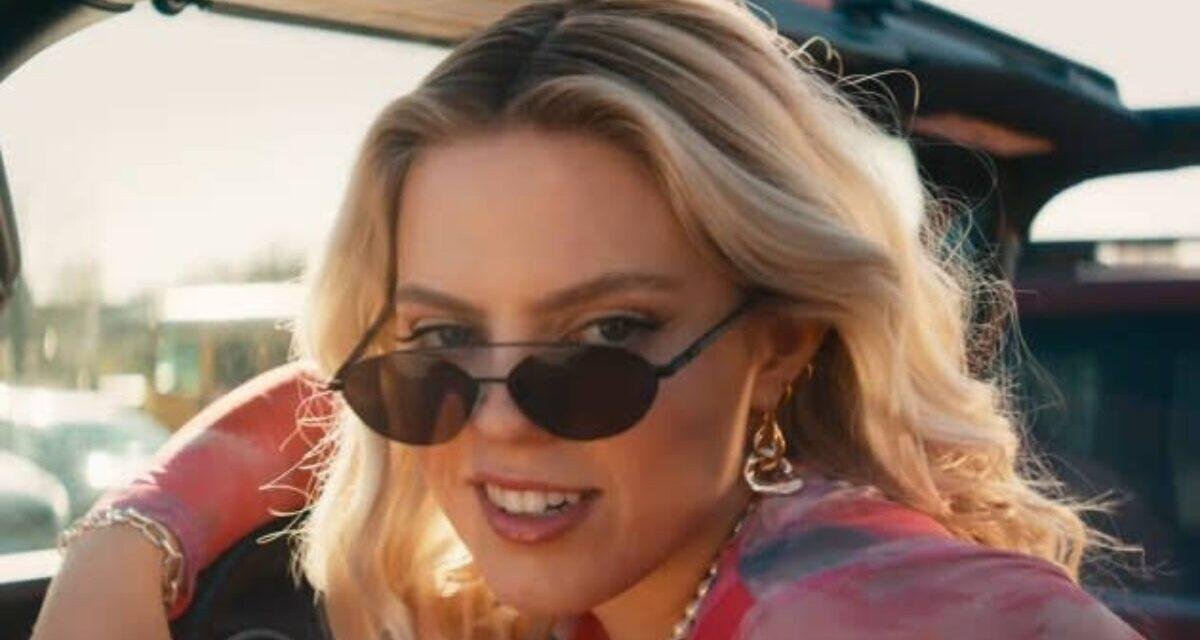Quem é Renée Rapp, a Regina George de Meninas Malvadas?