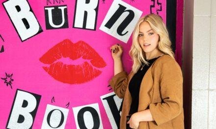 Meninas Malvadas | Renée Rapp lança World Burn no streaming