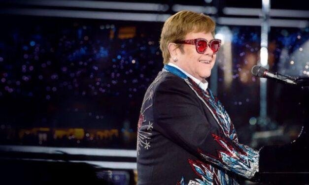 Elton John ganha Emmy e se torna um EGOT