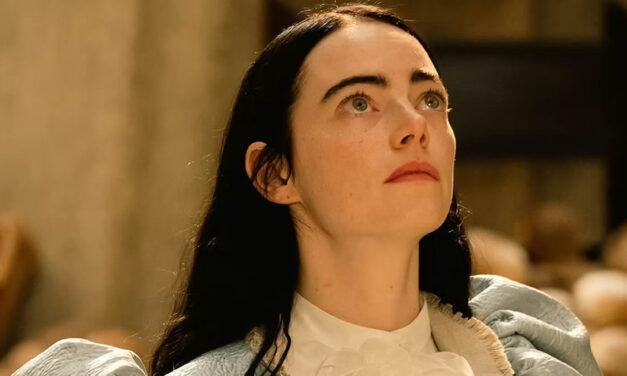Emma Stone reflete sobre o que aprendeu com Bella Baxter após Oscar: “sinto falta de interpretá-la”