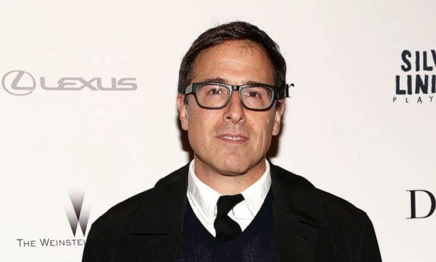 David O. Russell vai dirigir cinebiografia de Linda Ronstadt com Selena Gomez
