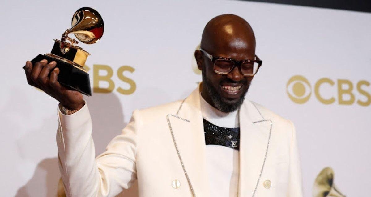 DJ e produtor sul-africano Black Coffee chega ao Brasil para turnê