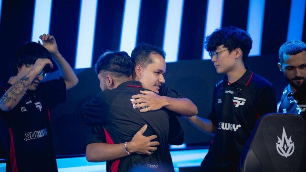 Jogadores da paiN Gaming em comemoração no CBLOL 2024