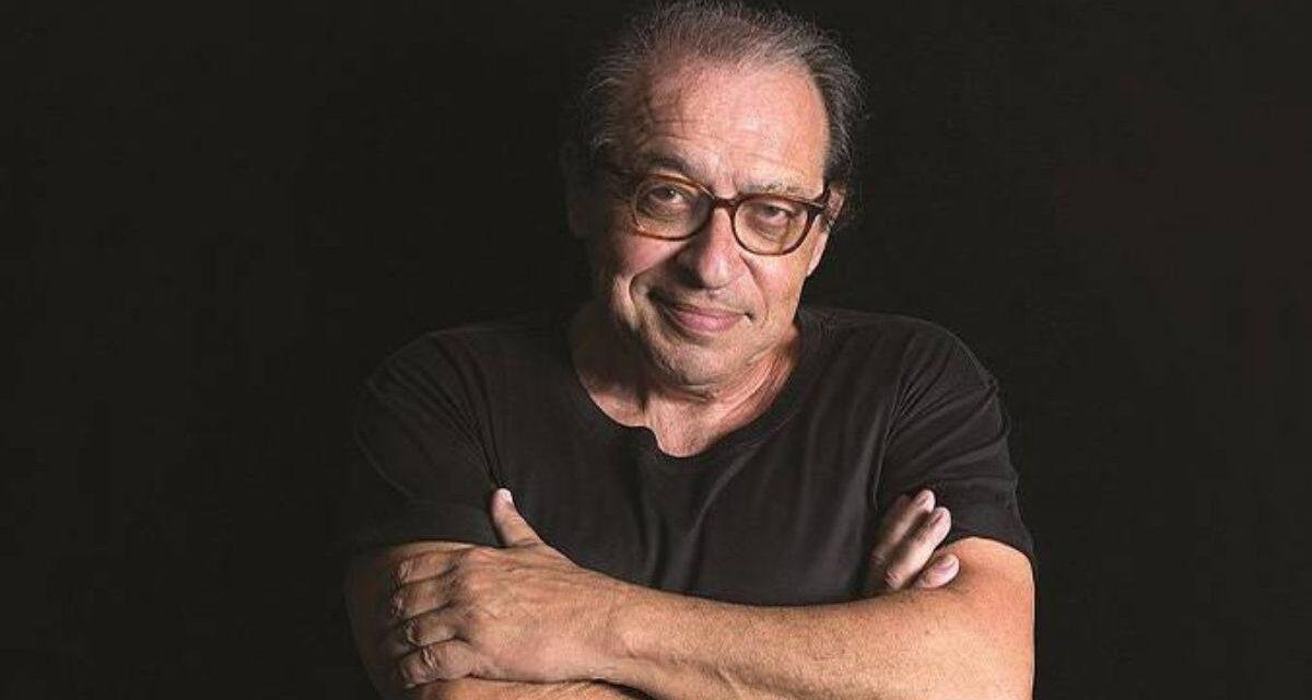 Ruy Castro irá publicar livro com 99 crônicas de Tom Jobim