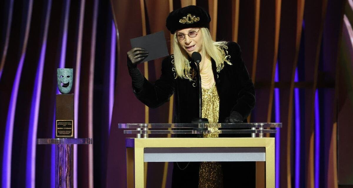 Quem é Barbra Streisand? Vencedora do Prêmio Honorário do SAG Awards 2024