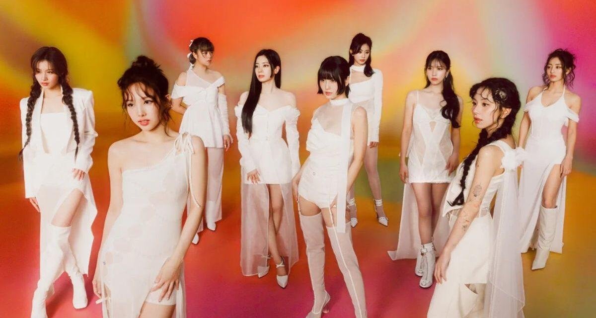Review | Twice mostra nuances do amor no EP ‘With You’