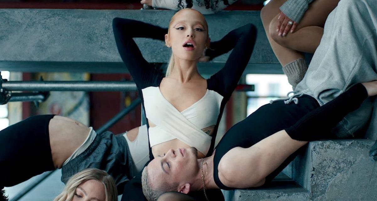 Eternal Sunshine | Ariana Grande revela tracklist e música com sua avó