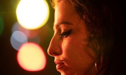 Back to Black: filme sobre Amy Winehouse ganha primeiro trailer