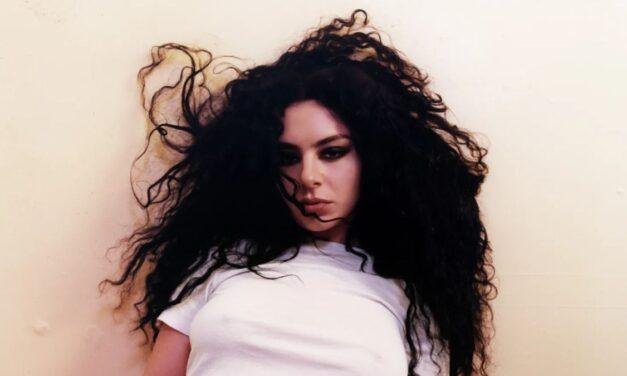 Von Dutch: Charli XCX lança clipe de novo single de ‘Brat’