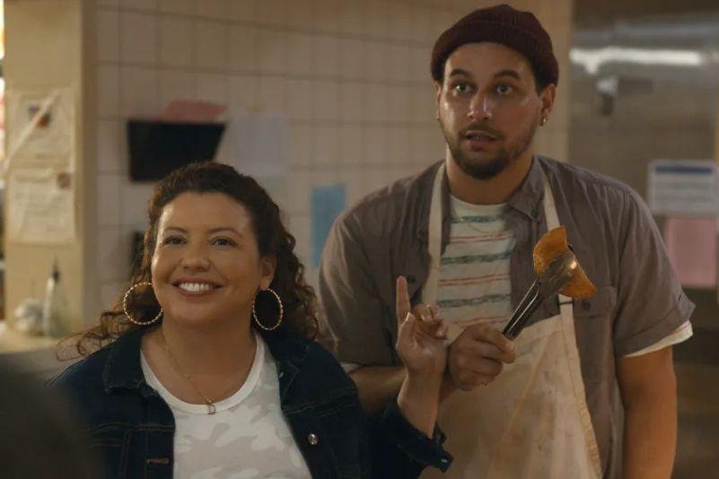 Justina Machado em The Horror of Dolores Roach. | Reprodução: Prime Video