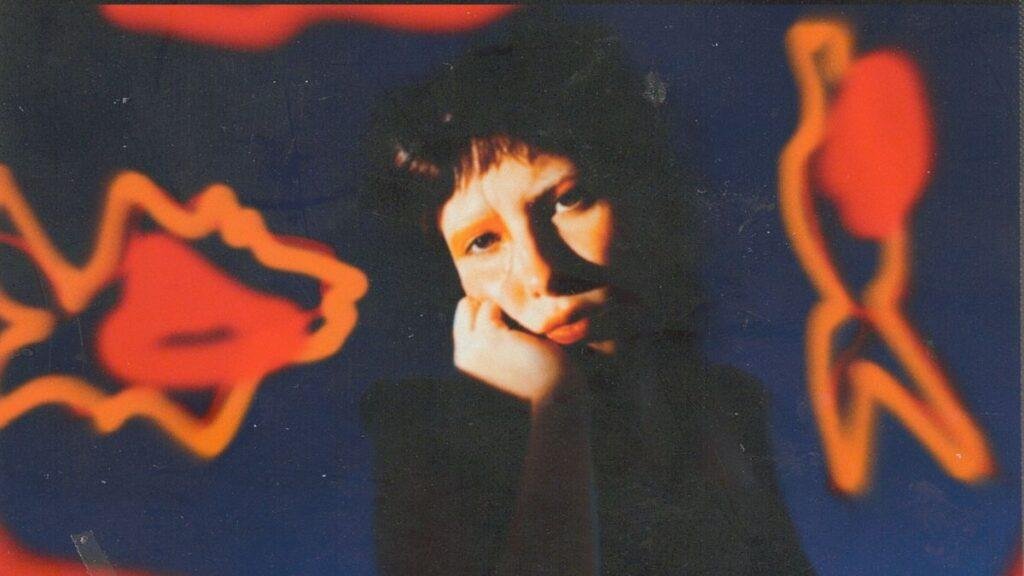 Yma promete muito indie rock e dream pop com sua estética excêntrica na apresentação no palco 'Samsung Galaxy'.