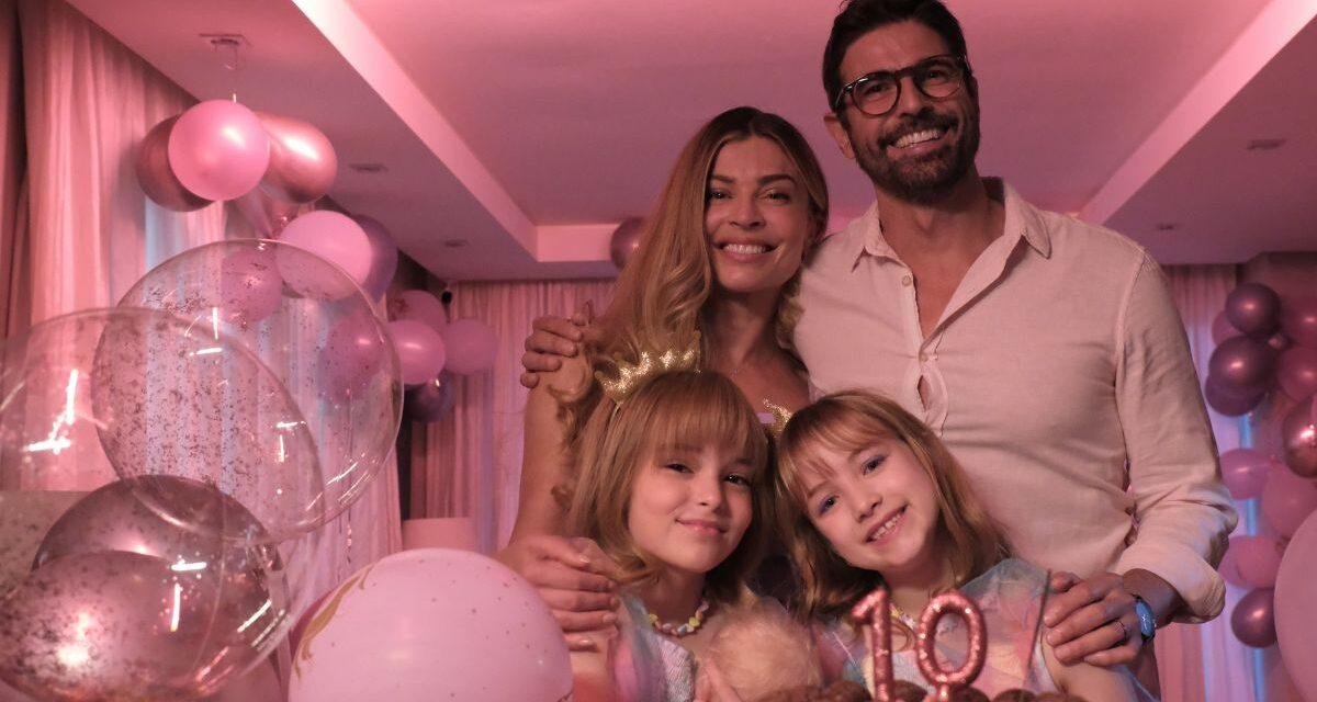 Crítica | Uma Família Feliz